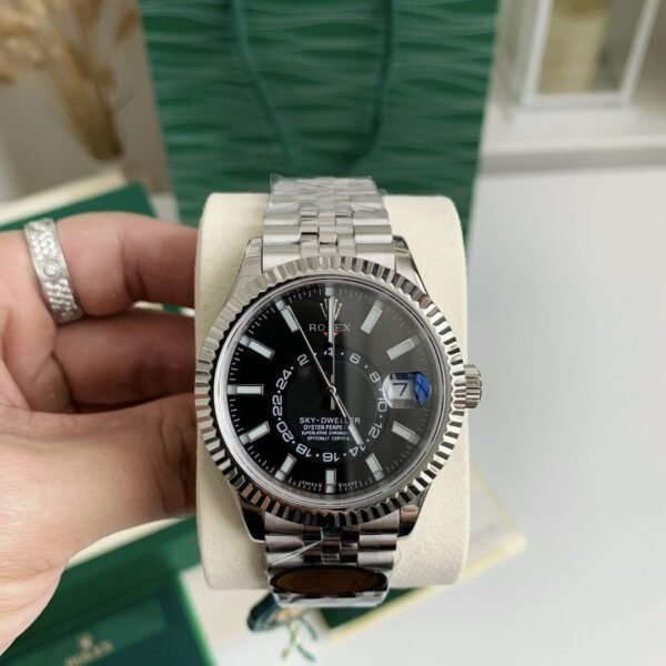 Rolex Navigator Series men's watch Dual time zone/100 meters waterproof??42mm