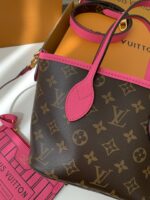 Louis Vuitton's new NEVERFULL BANDOULI RE INSIDE OUT Shopping Bag M1209 Size: 16.5*11*26.5cm - Image 3