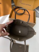 Louis Vuitton's new NEVERFULL BANDOULI RE INSIDE OUT Shopping Bag M1209 Size: 16.5*11*26.5cm - Image 10