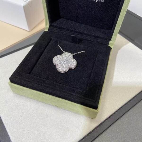Van Cleef & Arpels full diamond necklace