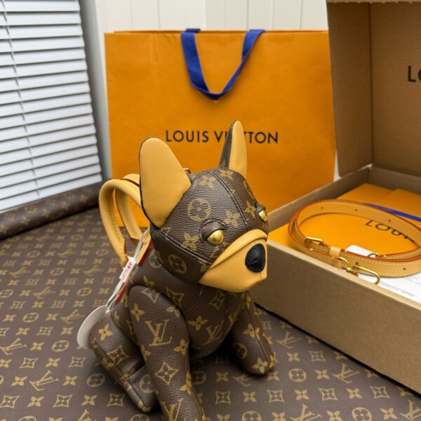 Louis Vuitton's new season POOCH BAG handbag M12617