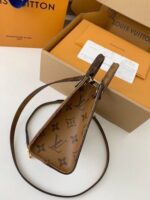 Louis Vuitton ONTHEGO Tote Bag M46839 Crossbody Handba Size: 18*15*8.5cm - Image 4