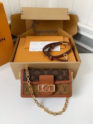 Louis Vuitton DAUPHINE EAST WEST handbag M46757 Size: 21*12*5cm