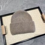 Louis Vuitton autumn and winter new knitted hat - Image 4