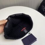 Prada new knitted hat - Image 3