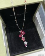 Van Cleef & Arpels red diamond flower necklace - Image 6