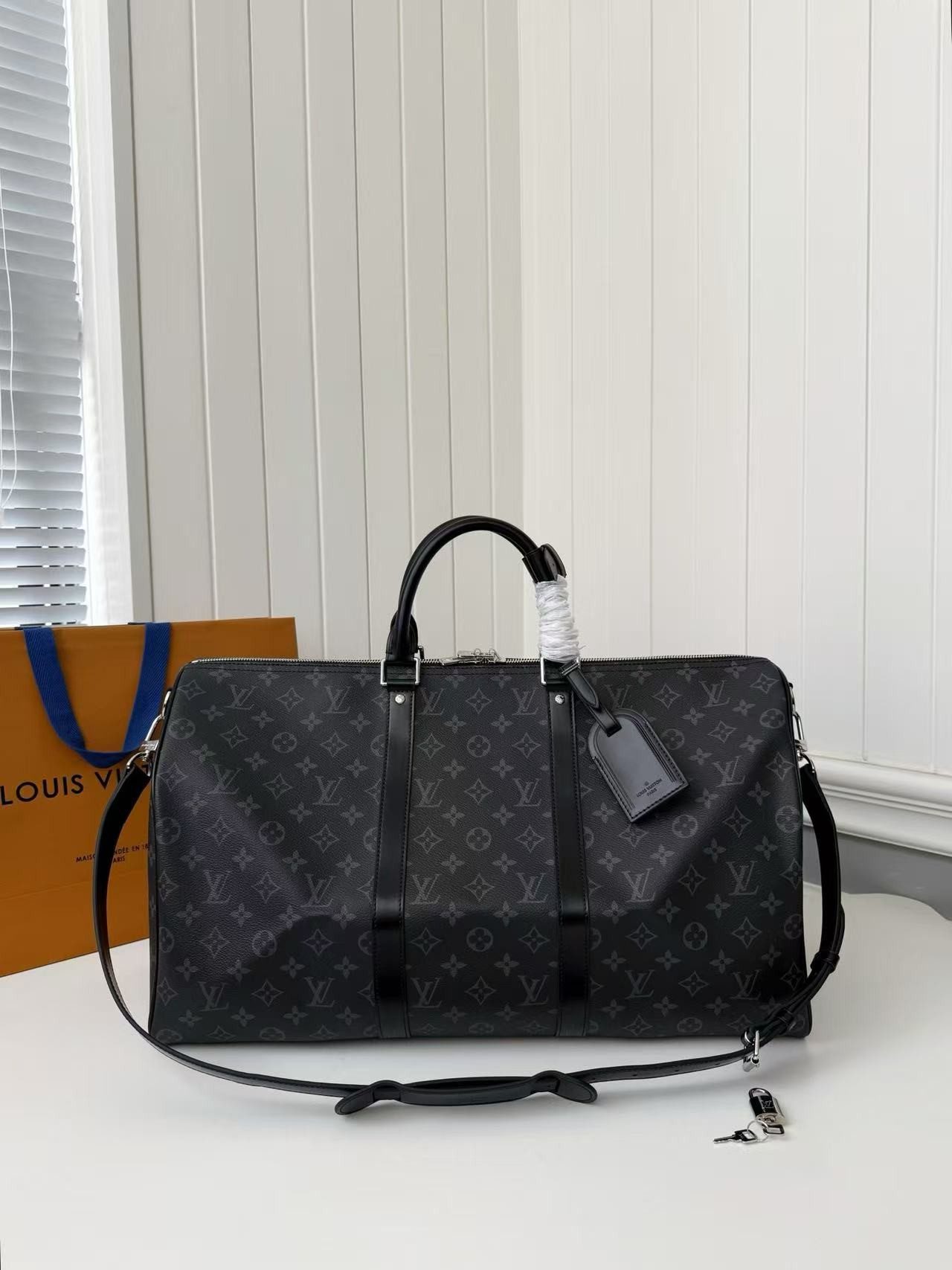 20250407032407174396744765345.jpg New KEEPALL BANDOULI??RE black check travel bag N14202 - Image 1
