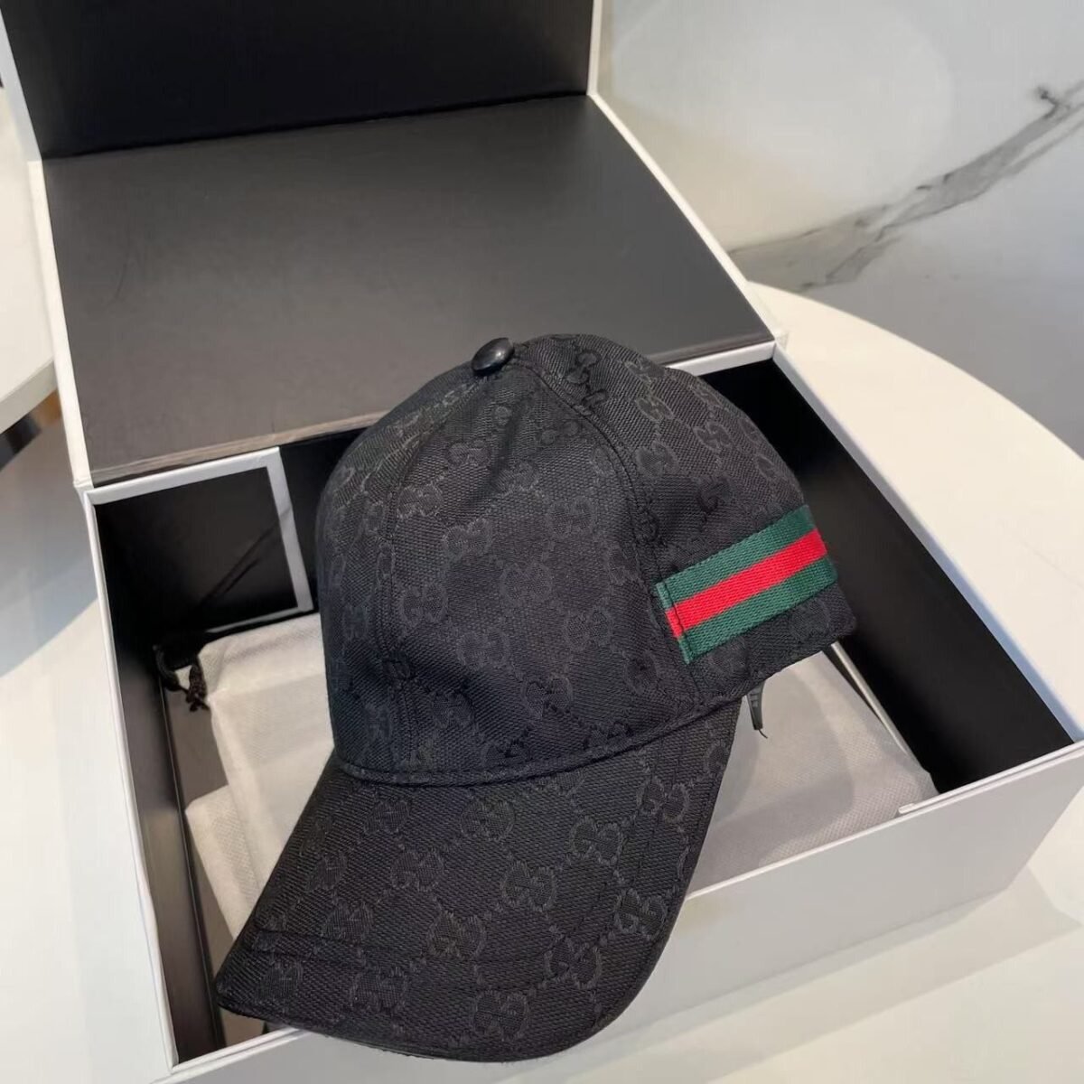 GUCCI baseball cap peaked cap hat - Image 4
