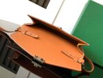 Goyard imported cowhide with canvas one-shoulder crossbody bag Size: 21*16*4cm - Image 6