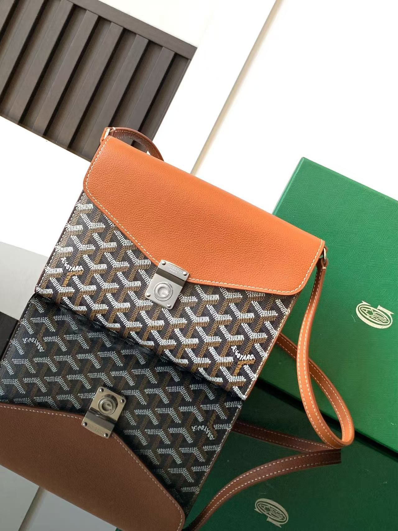 20250411072944174432778438063.jpg Goyard imported cowhide with canvas one-shoulder crossbody bag Size: 21*16*4cm - Image 1