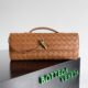 BOTTECA VENETA uses exquisite craftsmanship intreccio woven imported sheepskin evening clutch bag Si