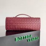 BOTTECA VENETA uses exquisite craftsmanship intreccio woven imported sheepskin evening clutch bag Si - Image 2