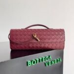 BOTTECA VENETA uses exquisite craftsmanship intreccio woven imported sheepskin evening clutch bag Si