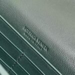 BOTTECA VENETA uses exquisite craftsmanship intreccio woven imported sheepskin evening clutch bag Si - Image 9