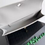 BOTTECA VENETA uses exquisite craftsmanship intreccio woven imported sheepskin evening clutch bag Si - Image 8