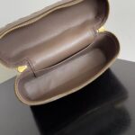 BOTTECA VENETA uses exquisite craftsmanship intreccio weaving imported sheepskin leather Crossbody t - Image 8
