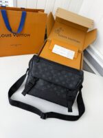 LV VOYAGER Small Black Floral Postman Bag M1251 Size: 2.5*11*33 - Image 2