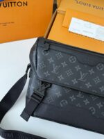 LV VOYAGER Small Black Floral Postman Bag M1251 Size: 2.5*11*33 - Image 3