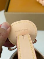 LV ALL White Three-Color Handbag M1308 Size: 8*12*16cm - Image 7
