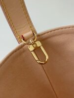 LV ALL White Three-Color Handbag M1308 Size: 8*12*16cm - Image 10