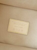 LV ALL White Three-Color Handbag M1308 Size: 8*12*16cm - Image 9