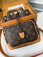 LV NO?? CARGO Vintage Handbag M1401 Size: 4*16*22cm - Image 3