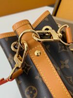 LV NO?? CARGO Vintage Handbag M1401 Size: 4*16*22cm - Image 6