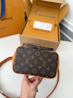 LV NO?? CARGO Vintage Handbag M1401 Size: 4*16*22cm - Image 10