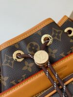 LV NO?? CARGO Vintage Handbag M1401 Size: 4*16*22cm - Image 4