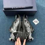 D*or B30 Light Black Brilliant-Finish Technical Fabric - Image 5