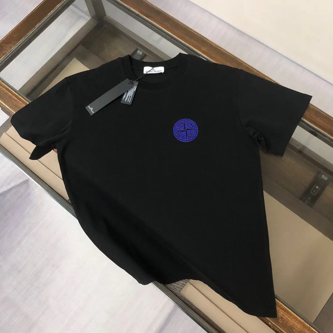 F131770B-9DB0-4A21-BFEE-01B601910855 Stone Island T-shirt 347506 - Image 1