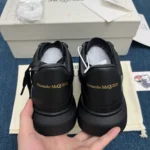 Alexander McQueen Oversized in Black - Image 8