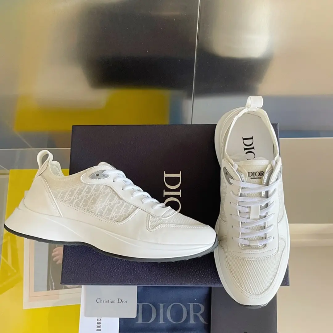 AFCF46E4-0477-456F-89C5-8D6CE06BABB7_1_105_c Dior B25 Runner Men's Leather Sneakers D-Pattern White - Image 1