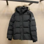 Canada Goose Wyndham down jacket Black Black badge - Image 3