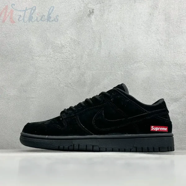 Nike x Supreme SB Dunk Low Black
