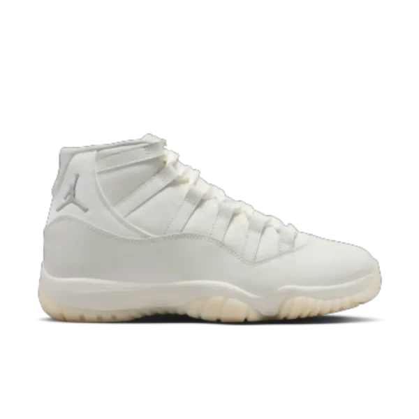 Air Jordan 11 Retro "Pearl"