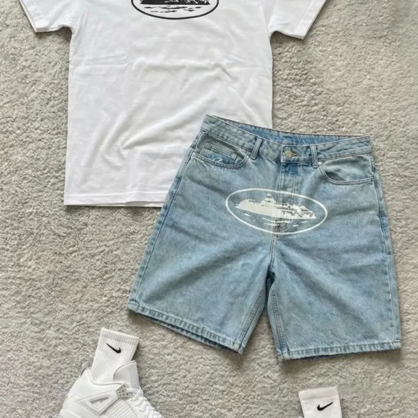 Popular Outfit: Corteiz T-Shirt, Corteiz Shorts, J4s Sneakers