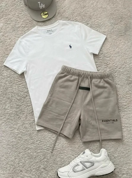 Popular Outfit: Ralph Lauren T-Shirt, FOG Shorts, B30 Sneakers