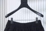 Burberry 25ss Cursive Letter Flocked Logo Shorts - Image 6