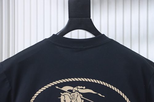 Burberry Back Circle Knight Horse Short-Sleeve T-Shirt - Image 7