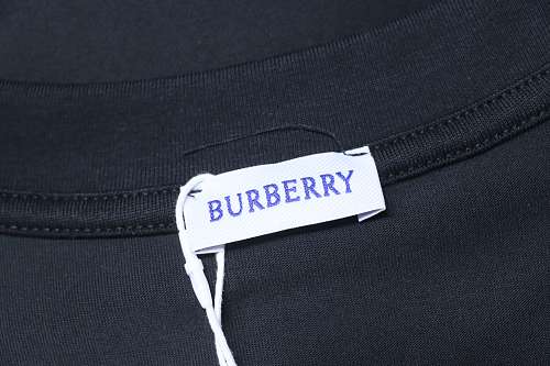 Burberry Back Circle Knight Horse Short-Sleeve T-Shirt - Image 11