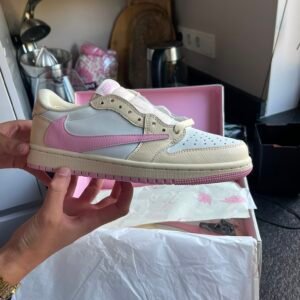 Air Jordan 1 Low OG SP Travis Scott "Muslin and Shy Pink" photo review